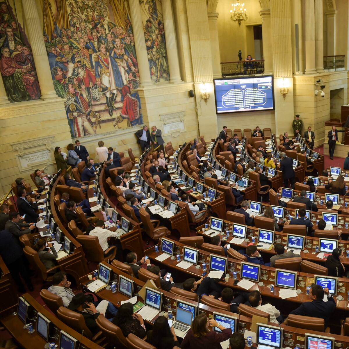 “A las Pymes se les llevará a la informalidad o a cerrar”: representante Corzo sobre reforma laboral