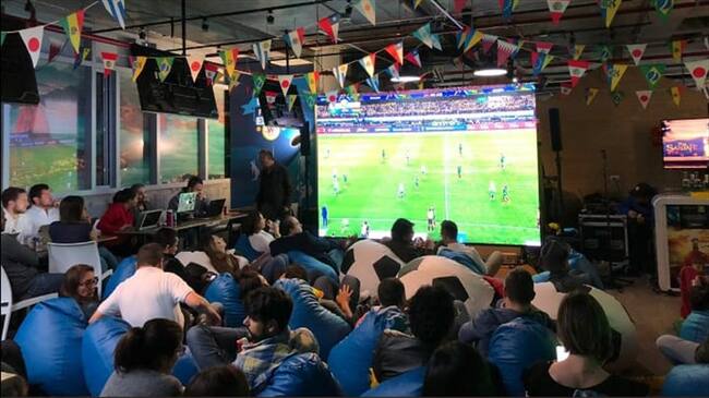 Oyentes de La W vivieron primer partido de la Copa América en la casa del fútbol Directv. Foto: La W