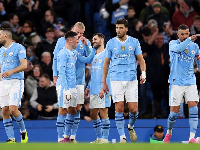 Manchester (United Kingdom), 16/03/2024.- Bernado Silva (C) of Manchester City celebrates with his teammates after scoring the 2-0 goal the FA Cup quarter-finals soccer match between Manchester City and Newcastle United in Manchester, Britain, 16 March 2024. (Reino Unido) EFE/EPA/ADAM VAUGHAN EDITORIAL USE ONLY. No use with unauthorized audio, video, data, fixture lists, club/league logos, &#039;live&#039; services or NFTs. Online in-match use limited to 120 images, no video emulation. No use in betting, games or single club/league/player publications.
