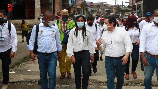 El alto comisionado para la Paz, Miguel Ceballos, acompañó la reunión . Foto: Cortesía
