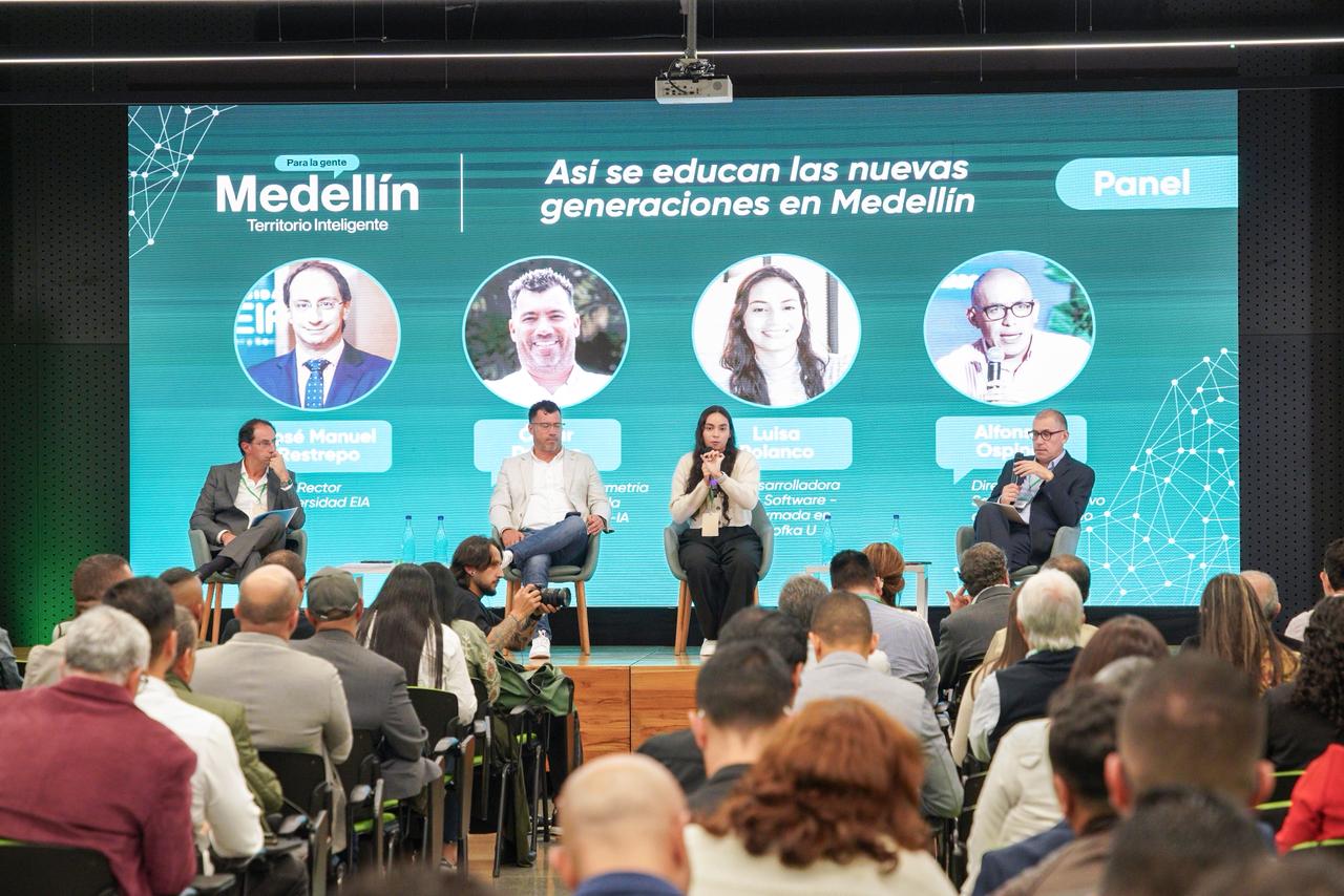 En Medellín la inteligencia artificial transforma la enseñanza, conecta la tecnología con las personas y abre nuevas oportunidades para el futuro. | Foto: Caracol Radio