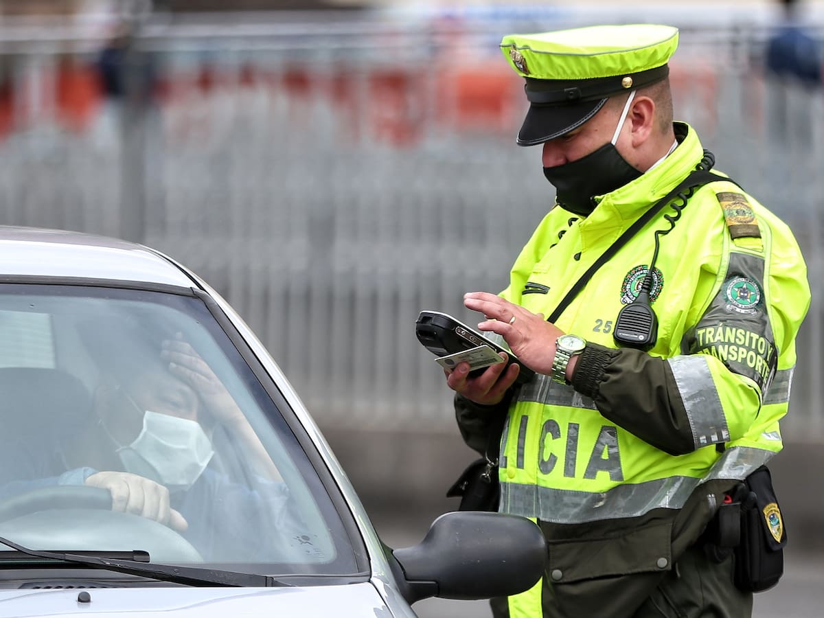 Características para saber si un retén es legal en Colombia: Agentes de tránsito, señalización y más