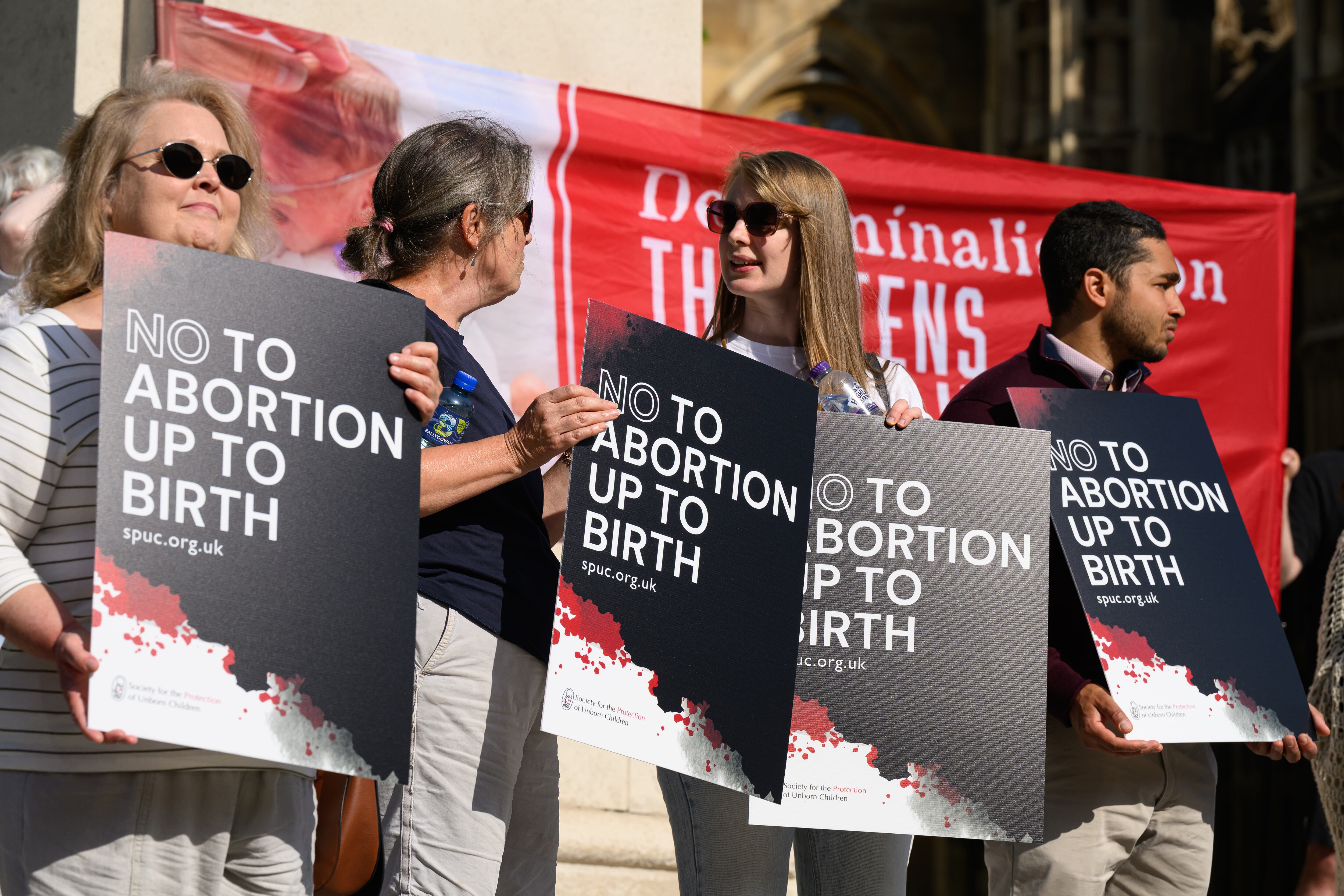 Seguidores del movimiento pro-vida em Londres, Inglaterra. FOTO: Leon Neal/Getty Images