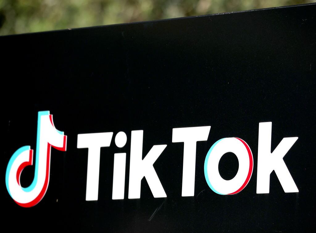 The TikTok logo (Photo by Mario Tama/Getty Images)