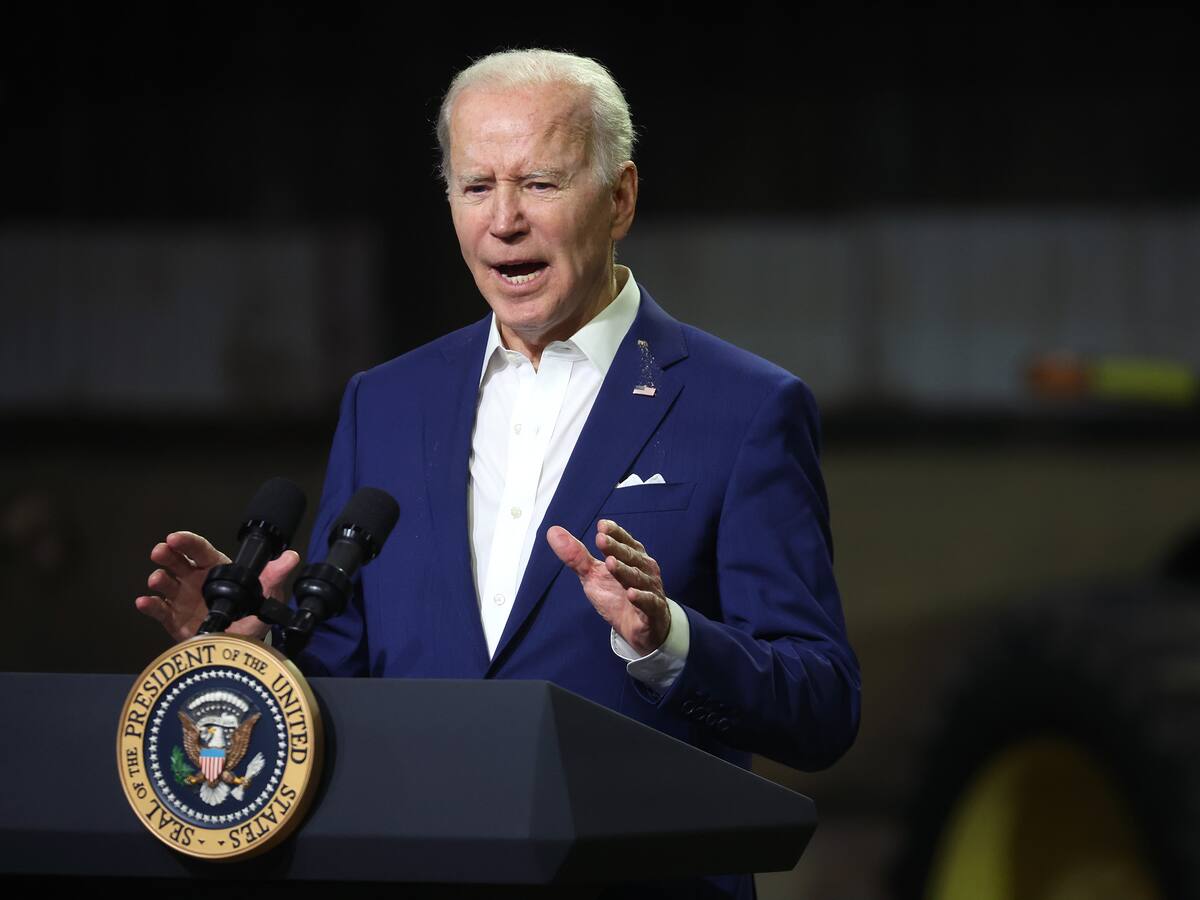 Zelenski pide a Biden que visite Ucrania