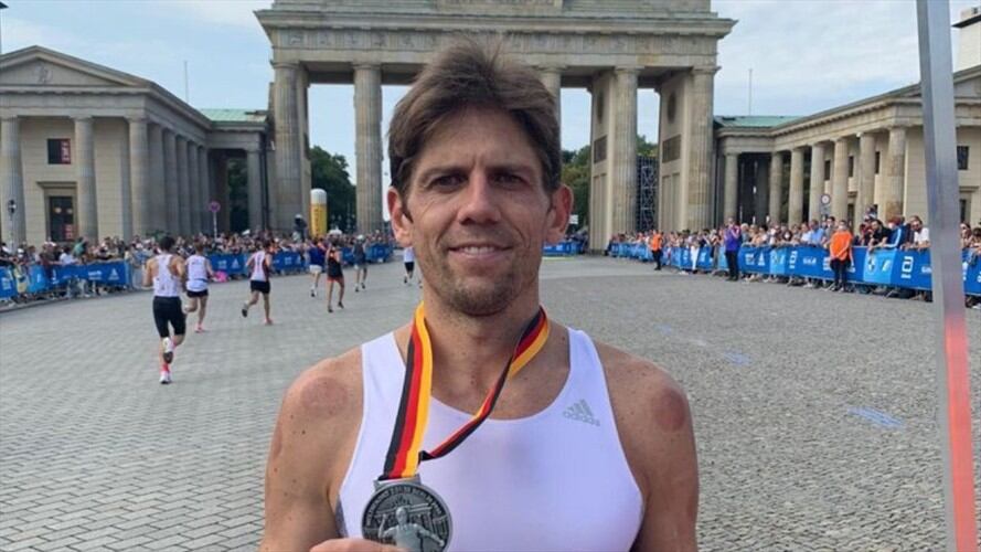 El atleta colombiano Nicolás Santos logró su mejor tiempo de dos horas con 29 minutos y 12 segundos. Foto: Cortesía Nicolás Santos