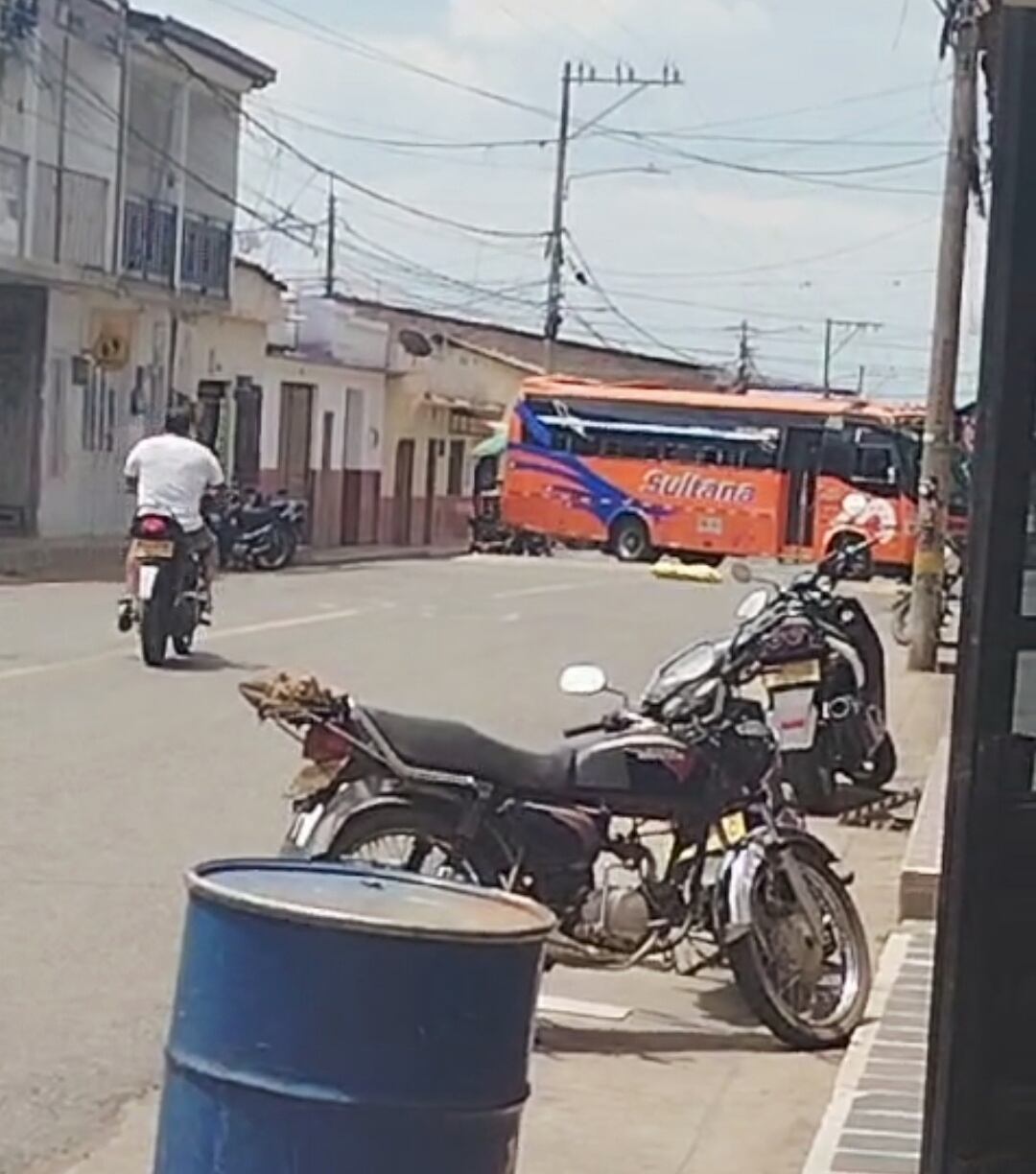 Hace seis días las disidencias habían incursionado al perímetro urbano de Corinto. Crédito: Red de Apoyo Cauca.