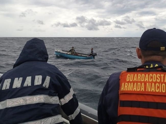 Grupo de científicos varados en el mar fueron rescatados por Armada Nacional. Foto: Colprensa - Armada Nacional