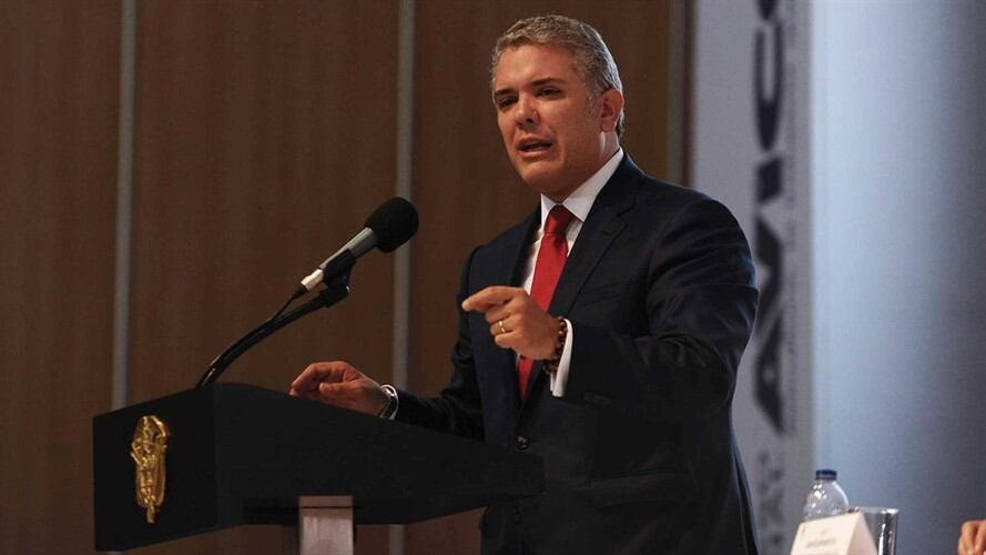 El presidente Iván Duque anunció que buscará que no se le cobre impuestos durante 10 años a quienes generen empleo en el campo. Foto: Presidencia
