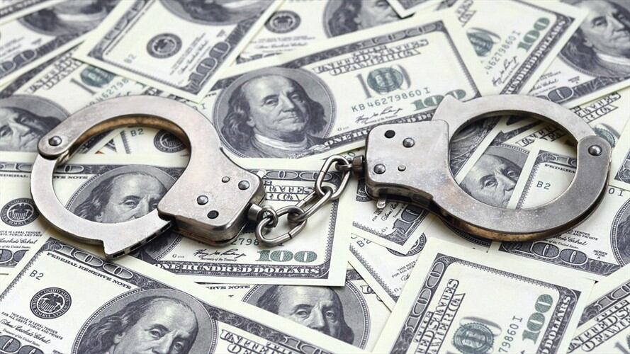 En La Vega los billetes eran embalados y, posteriormente, enviados a contactos en Ecuador que se encargaban de moverlos en el mercado formal de ese país. Foto: Getty Images / MYKHAILO POLENOK