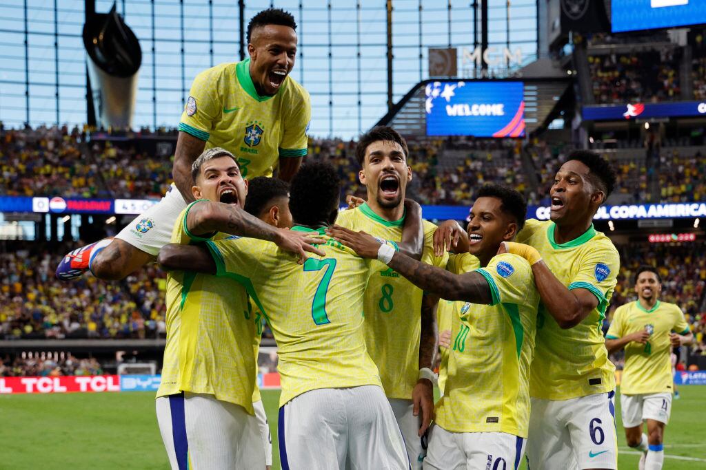 Brasil celebra su victoria ante Paraguay en la Copa América 2024. Foto: Kevork Djansezian/Getty Images