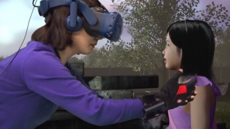 Gracias a la realidad virtual, una madre pudo volver a ver su hija fallecida. Foto: Captura de video