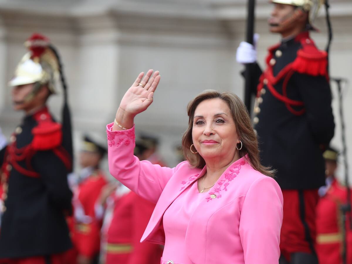 Desaprobación a presidenta del Perú sube al 84% y al Congreso se mantiene en 90%