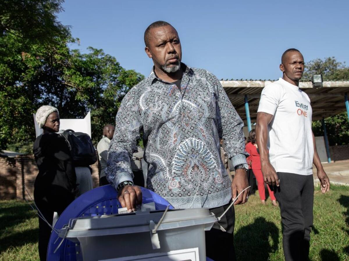 Vicepresidente de Malaui y nueve personas más murieron en un accidente de avión