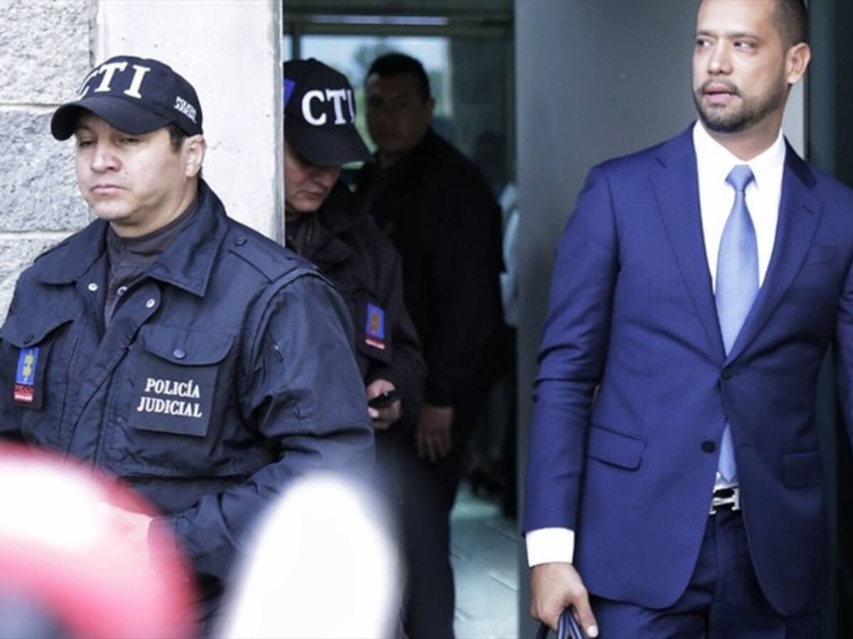 Carlos Enrique Velez estaba extorsionando a Diego Cadena: abogado