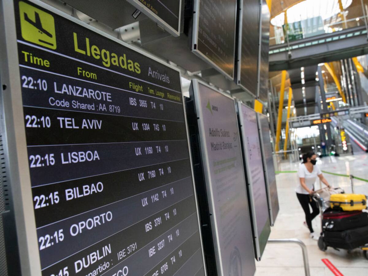 Un cohete chino sin control provoca el cierre de varios aeropuertos españoles