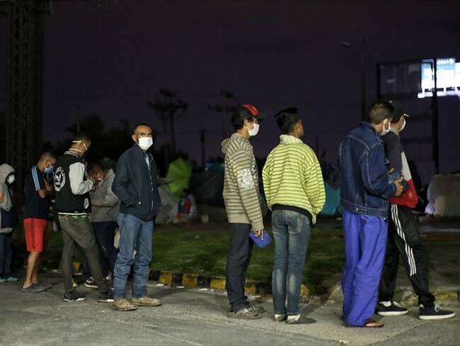 Cerca de 68.000 venezolanos han retornado a su país en un poco más de 880 buses, en medio de la pandemia.. Foto: Colprensa