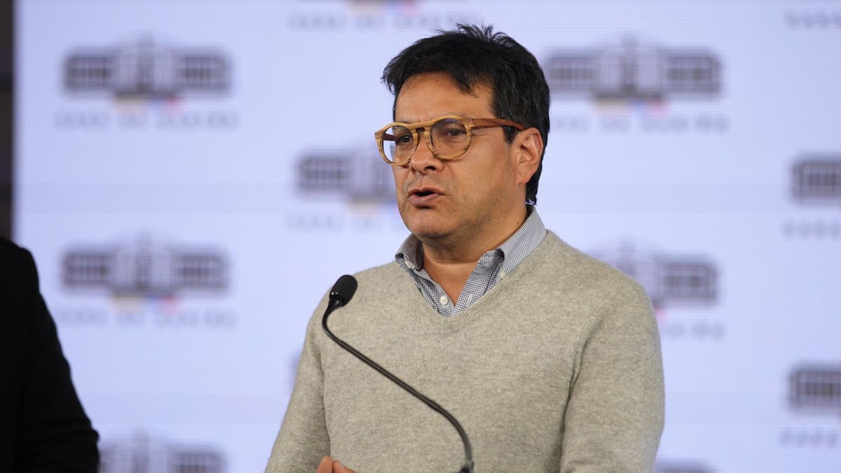 Danilo Rueda reacciona a inauguración de obras de disidencias: es por ausencia del Estado