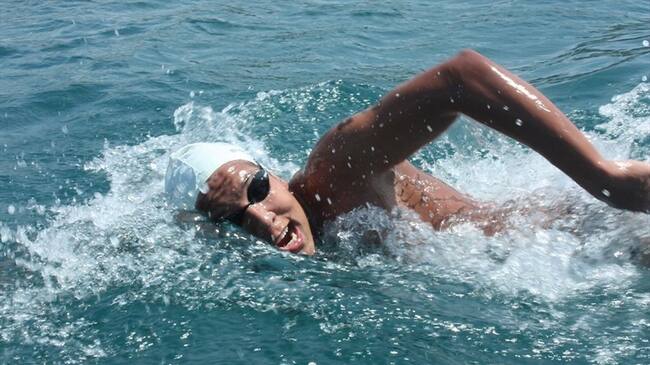 La capitanía de Puerto en Santa Marta pidió extremar al máximo las medidas de seguridad tanto a bañistas como a deportistas náuticos. Foto: Colprensa