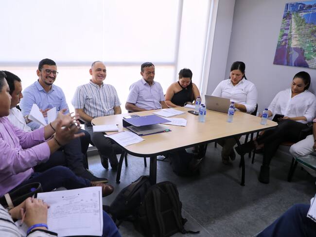 Reunión de empalme de la Alcaldía de Santa Marta. Foto: cortesía.
