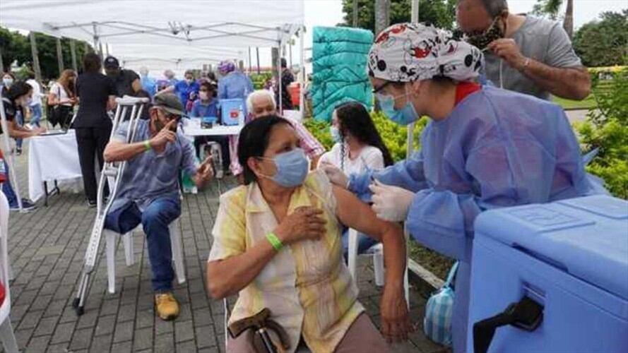 Vacunación COVID-19. Foto: Suministrada (Gobernación de Risaralda)