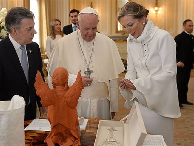 ¿Qué escribió el papa Francisco en el libro de visitas de la Presidencia?. Foto: Colprensa