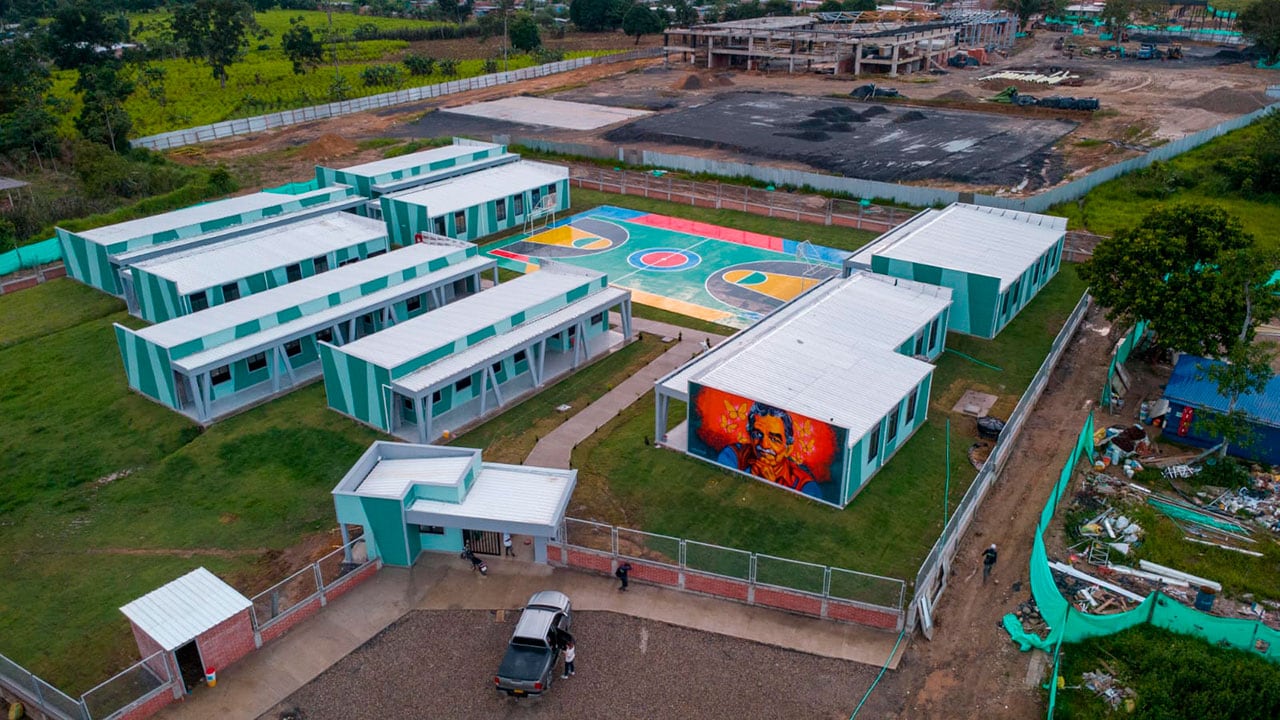 Presidente Gustavo Petro entregó el Colegio-Universidad en El Tarra. / Foto: Presidencia.