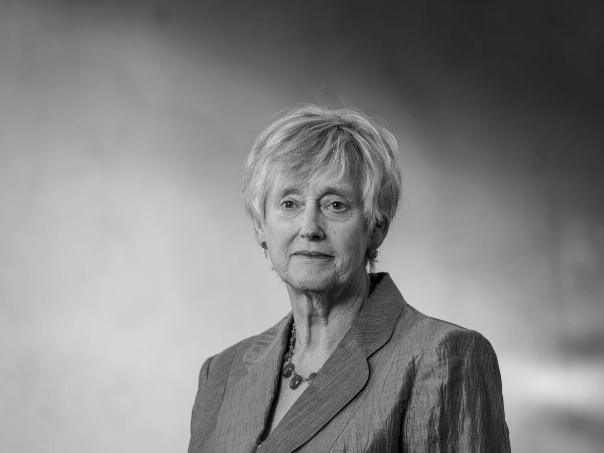 Murió Stella Rimington, primera directora del MI5 e inspiración de ‘M’ en la saga Bond