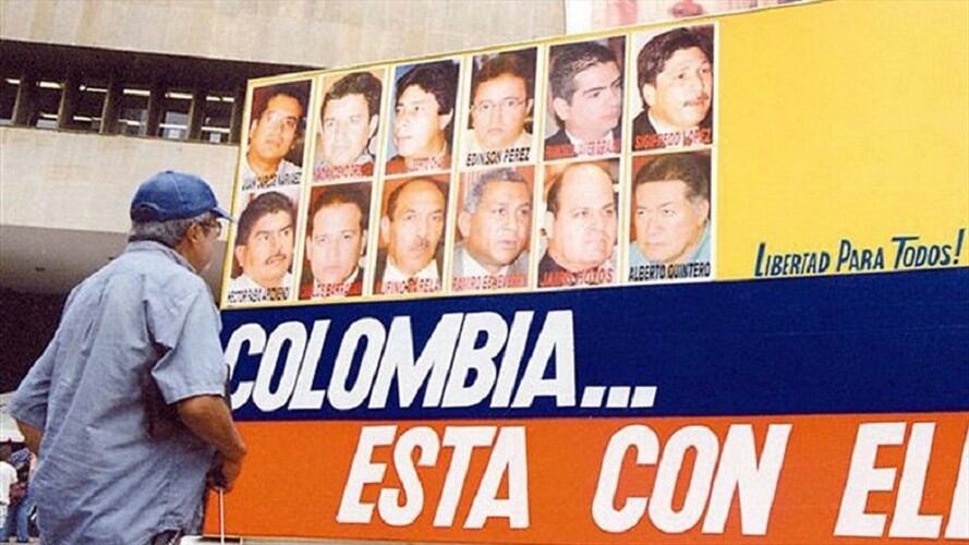 Después de 18 años de ser secuestrados por las FARC, el Consejo de Estado condenó a la Nación a reparar a las familias de los 11 diputados del Valle del Cauca asesinados durante su secuestro. Foto: Colprensa / ARCHIVO