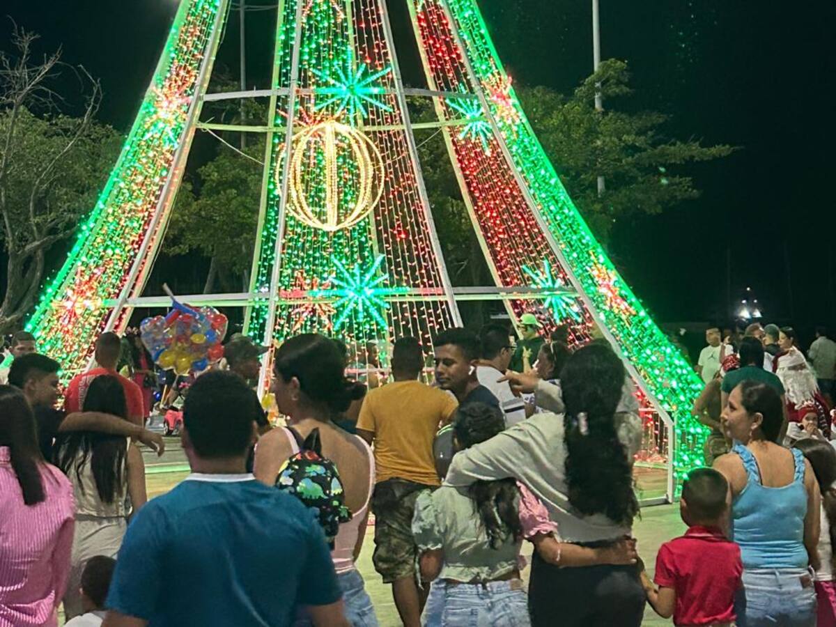 Se encendió el alumbrado navideño en Santa Marta