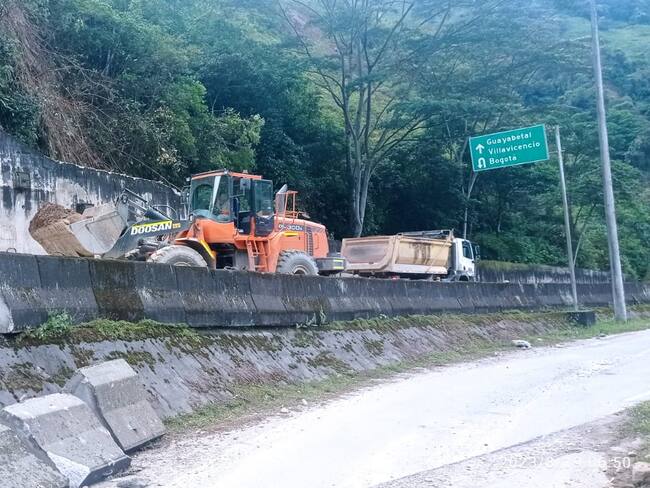 “Estamos acompañando a la comunidad”: Minstransporte sobre bloqueos en Guayabetal