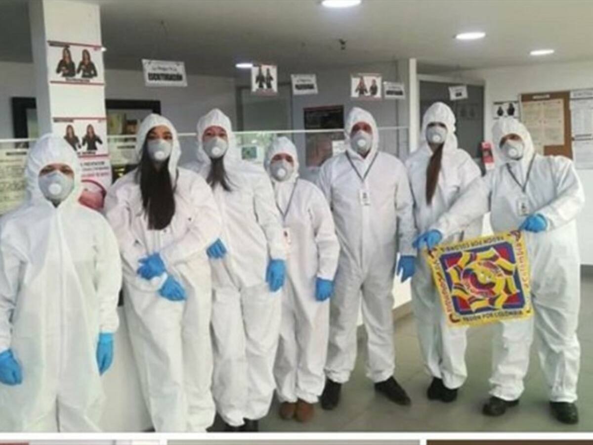 Los trajes los compré de mi bolsillo, no son para uso médico: Notario 78