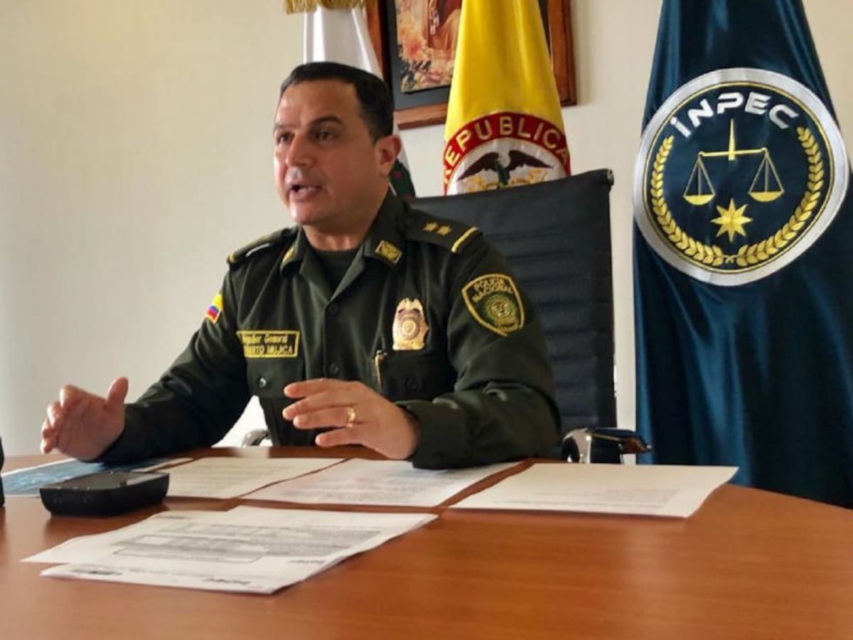 Pegasus: General (r) Mujica, exdirector de la DIPOL, guardó silencio en Fiscalía