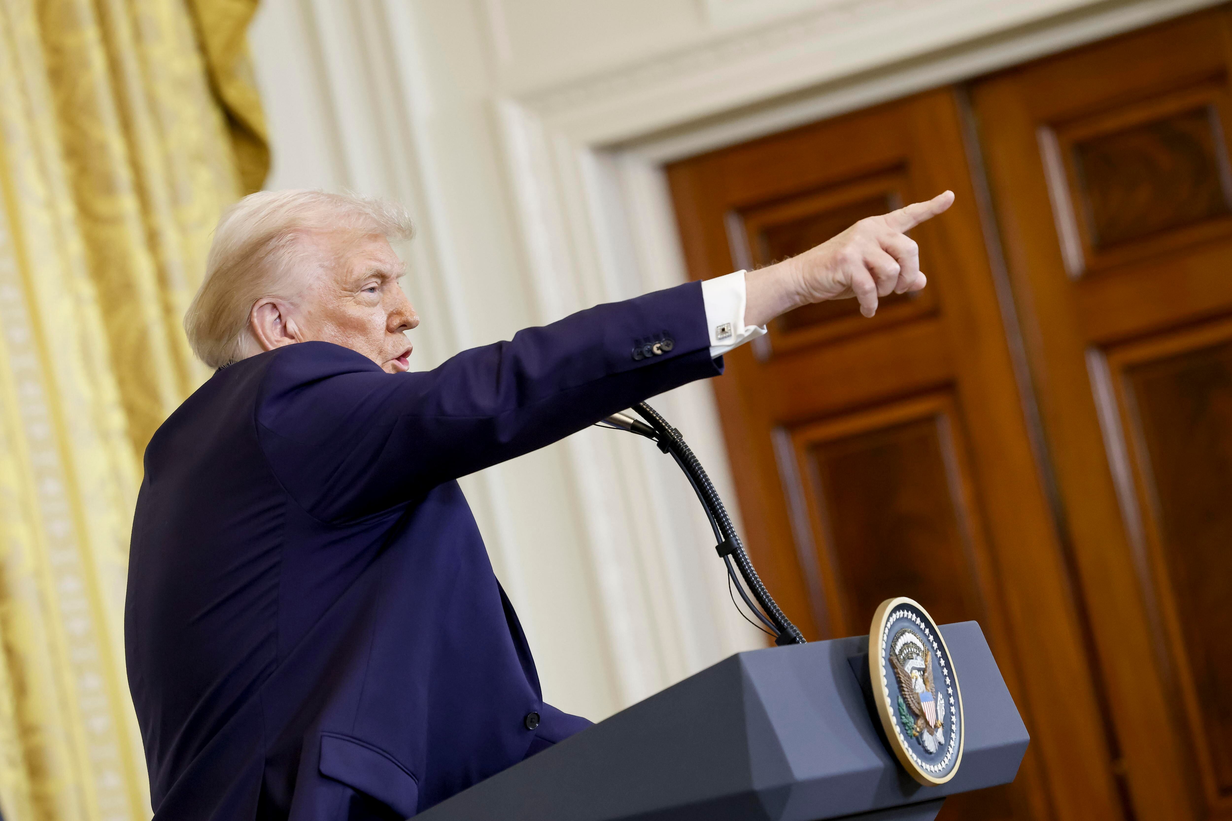 Presidente de los Estados Unidos, Donald J. Trump, durante conferencia de prensa junto al Primer Ministro israelí Benjamín Netanyahu. FOTO: EFE/EPA/SHAWN THEW / POOL