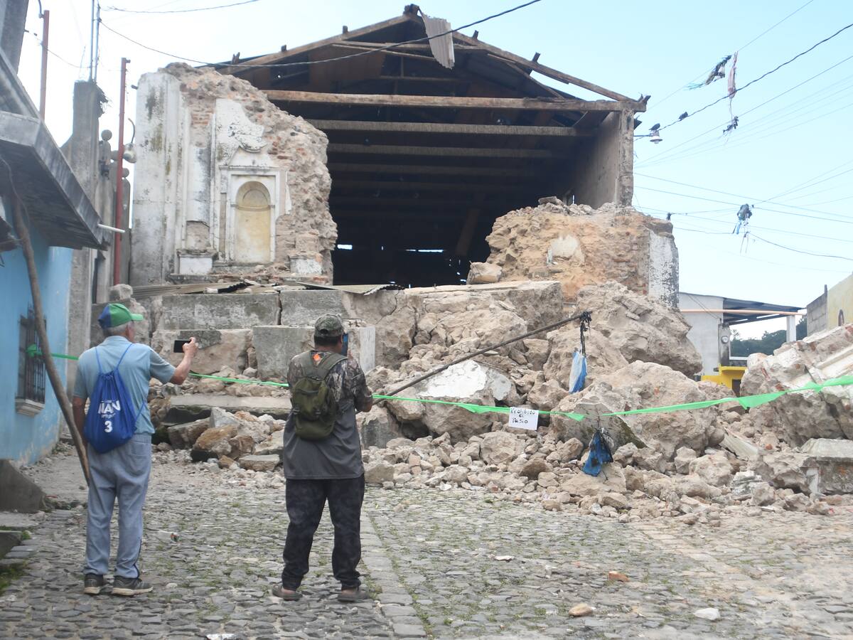A siete sube el número de muertos por sismos en Guatemala