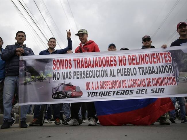Más de 65 vehículos vandalizados y miles de pasajeros afectados; saldo del paro