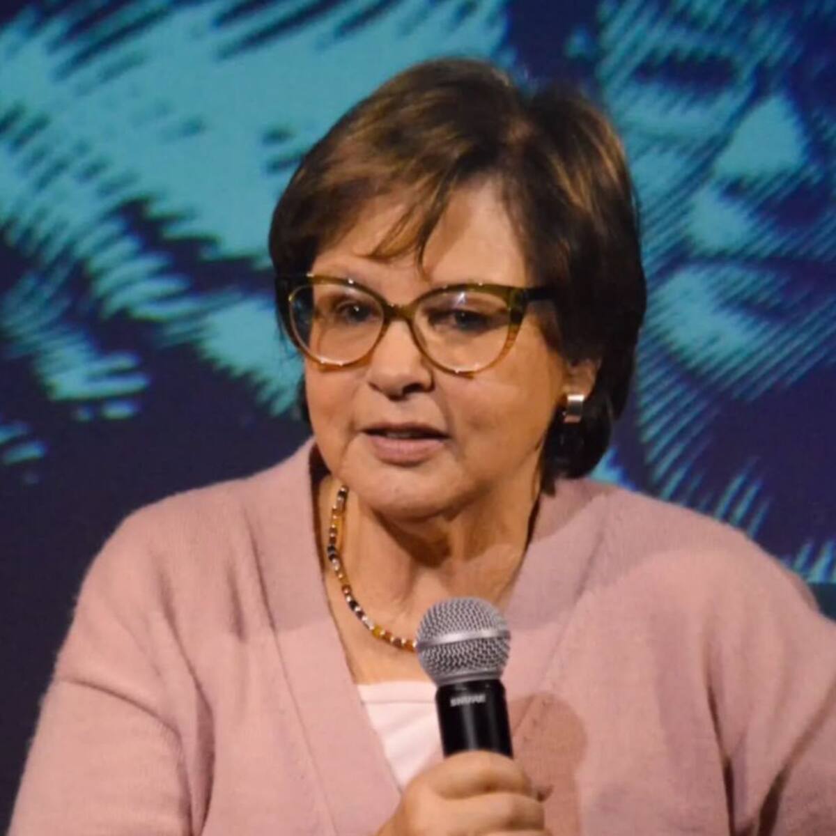 Piedad Bonett: ‘Gato por liebre’, obra sobre el machismo, resistencia femenina y el desplazamiento