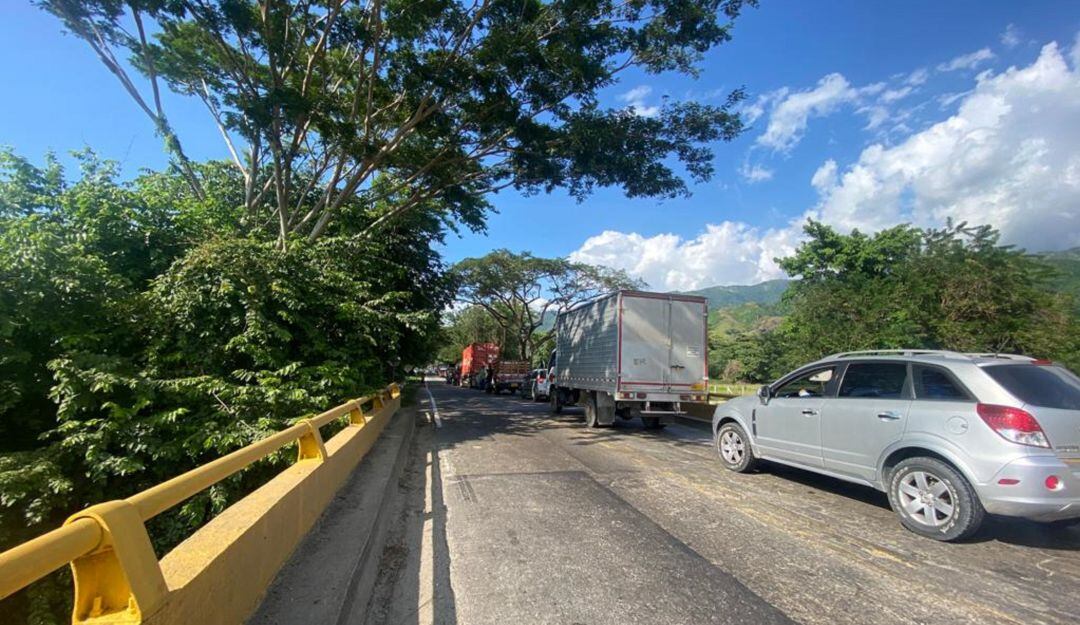 Habilitado el tránsito de ambos carriles en el puente Riofrío. Foto: Cortesía.