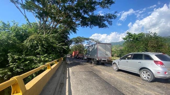 Habilitado el tránsito de ambos carriles en el puente Riofrío. Foto: Cortesía.