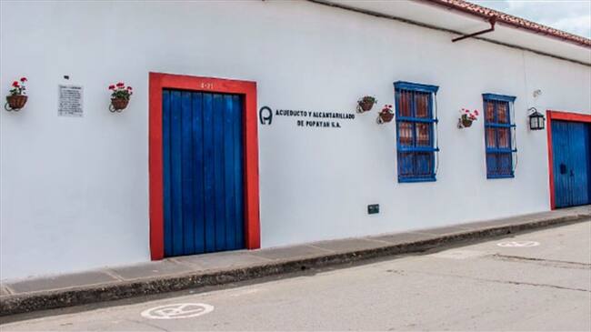 La Empresa fue obligada por la Comisión de Regulación de Agua Potable y Saneamiento Básico a devolver entre 6.200 y 6.500 millones de pesos a los usuarios. Foto: Alcaldía de Popayán