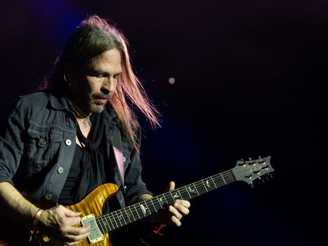 Sergio Vallín, guitarrista de Maná, lanza su nuevo disco titulado 'Microsinfonías'