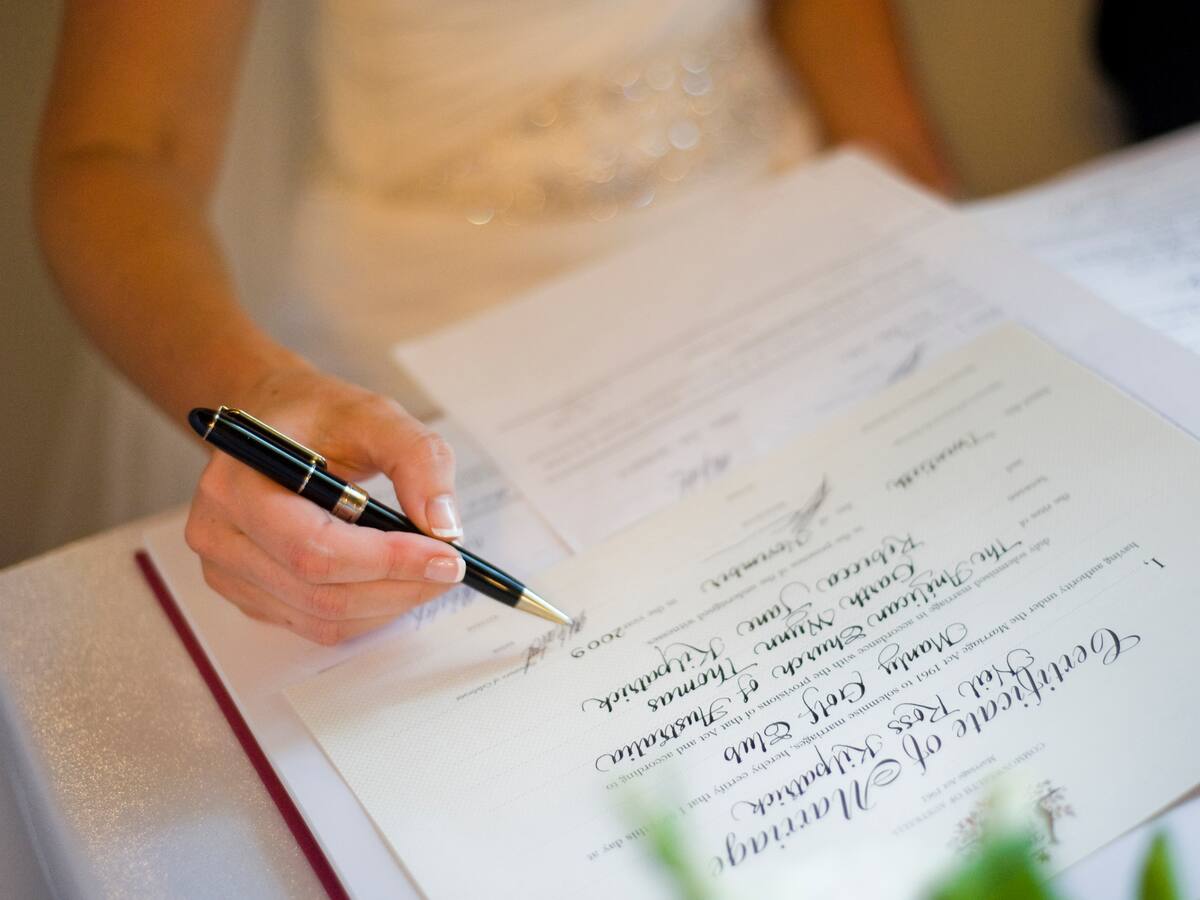 ¿Qué documentos se necesitan para registrar un matrimonio en una notaría en Colombia?