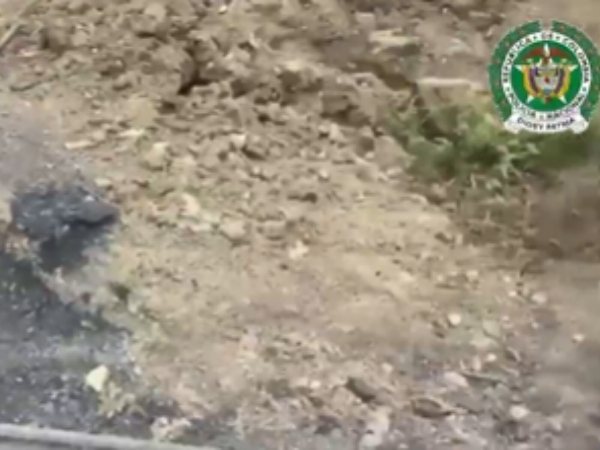 Destruyen mina ilegal de oro en la zona de frontera presuntamente financiada por ELN