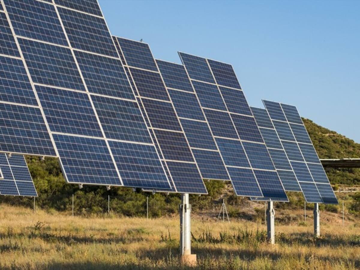Por medio de energía solar, un proyecto busca extraer agua de la atmósfera