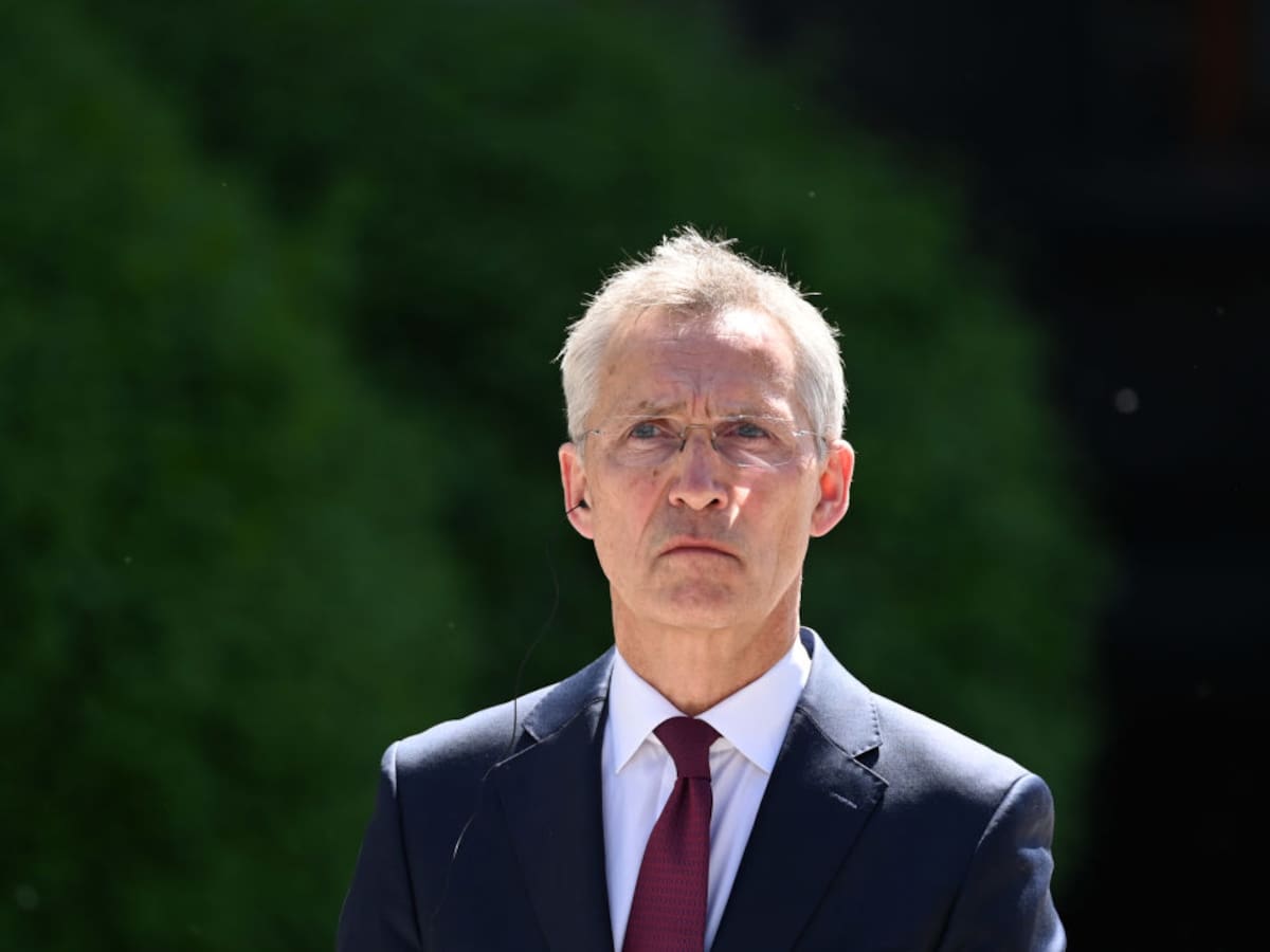 Stoltenberg: “Ucrania tiene derecho a la autodefensa y, nosotros el compromiso de ayudarla”
