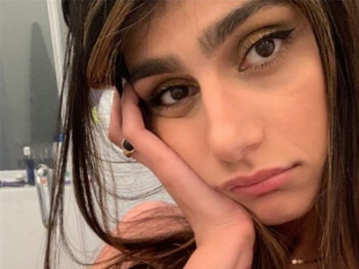 A grito herido: Mia Khalifa sorprendió a sus fans con video cantando en la ducha