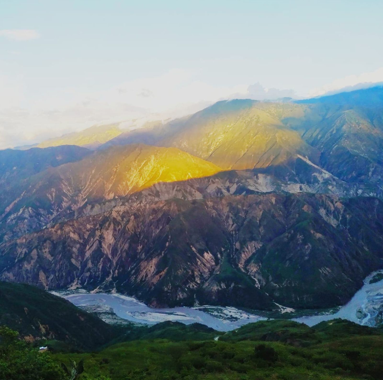 Cañón del Chicamocha / Melissa Mùnera- W radio