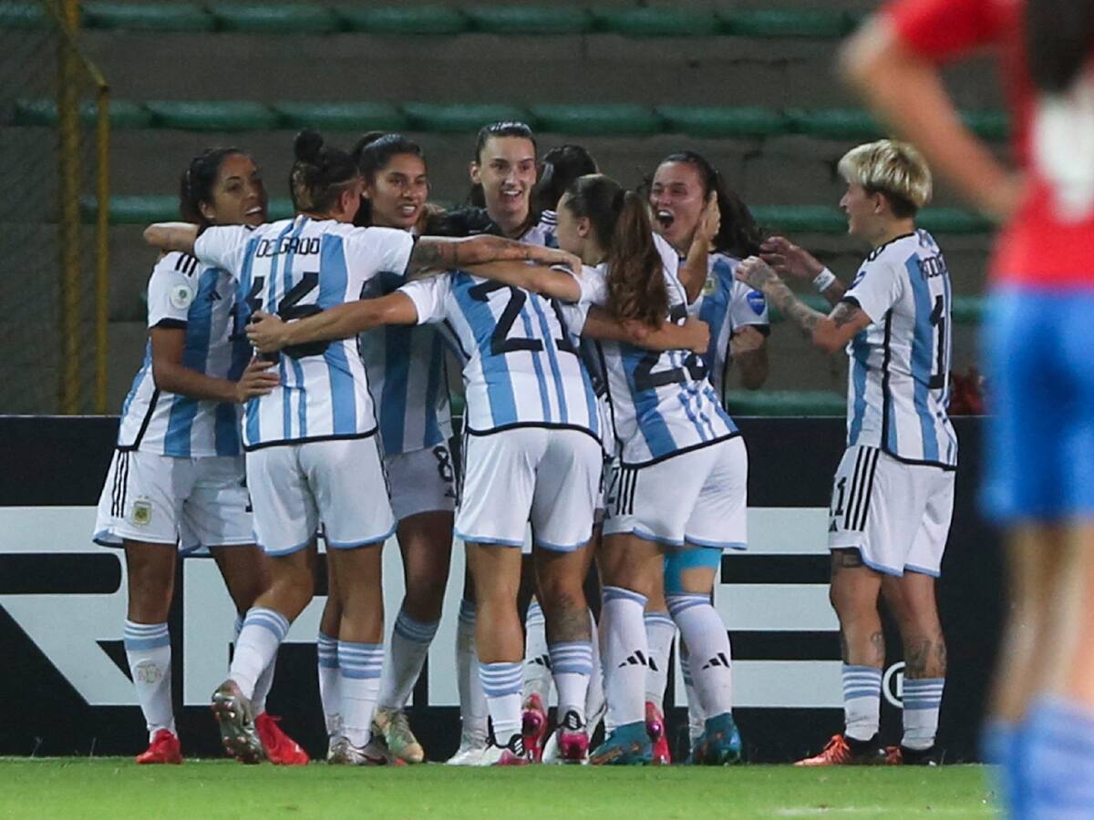 Argentina venció 3-1 a Paraguay en Copa América Femenina y clasificó al Mundial