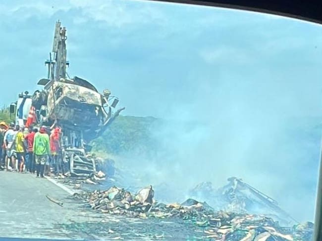 Vehículo incendiado/ Cortesía