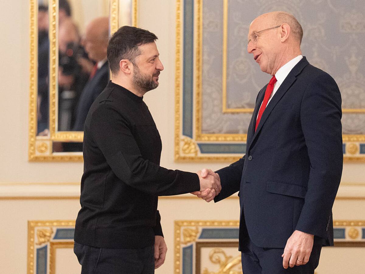 Zelenski abordó con ministro británico posible despliegue de tropas de paz en Ucrania